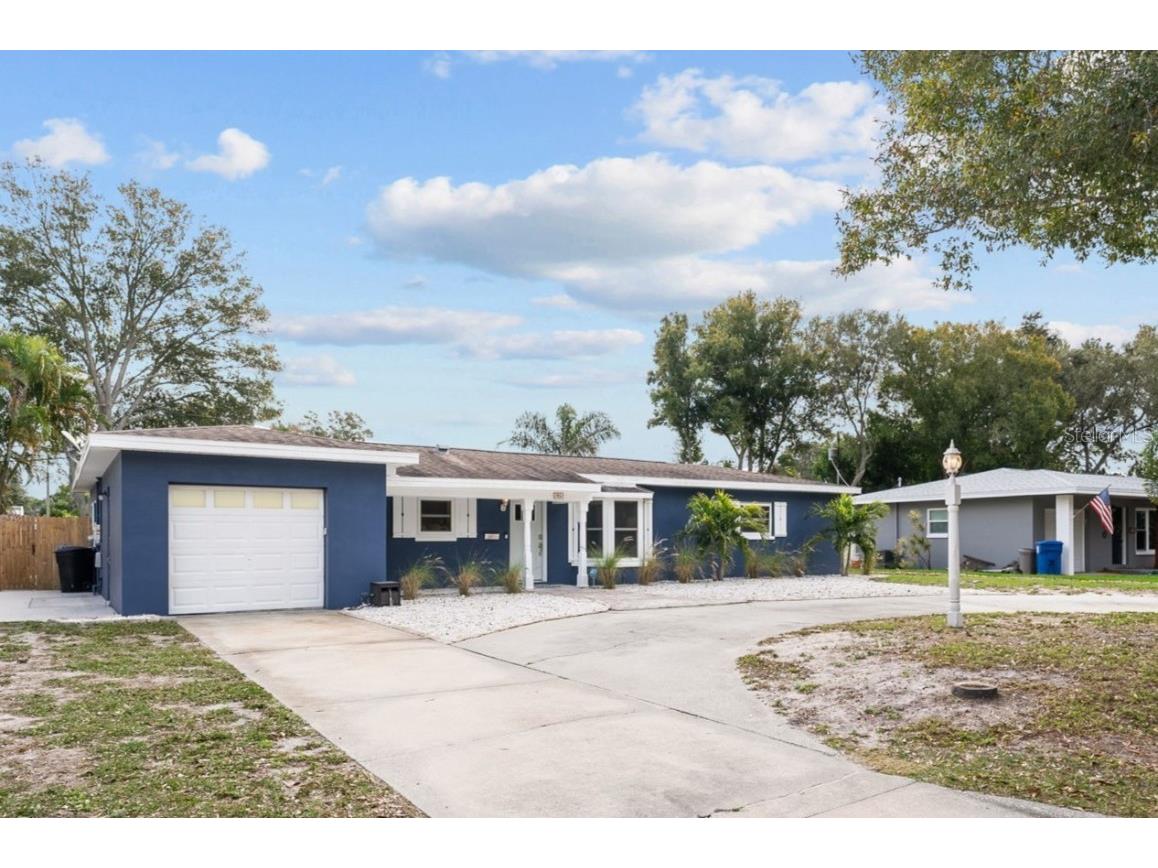 1921 Country Club Road N Saint Petersburg FL 33710 U8227453 image1