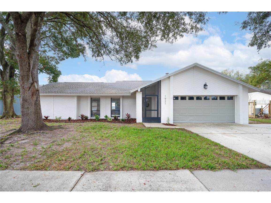 1921 Dockside Drive Valrico FL 33594 - LAKE VALRICO U8185083 image1