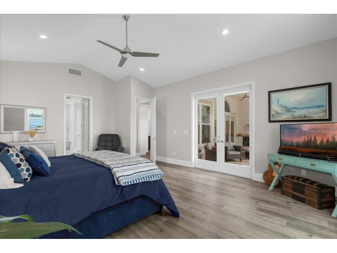 1921 Edgewater Drive, Mount Dora, FL, 32757 MLS G5083538 Edina Realty