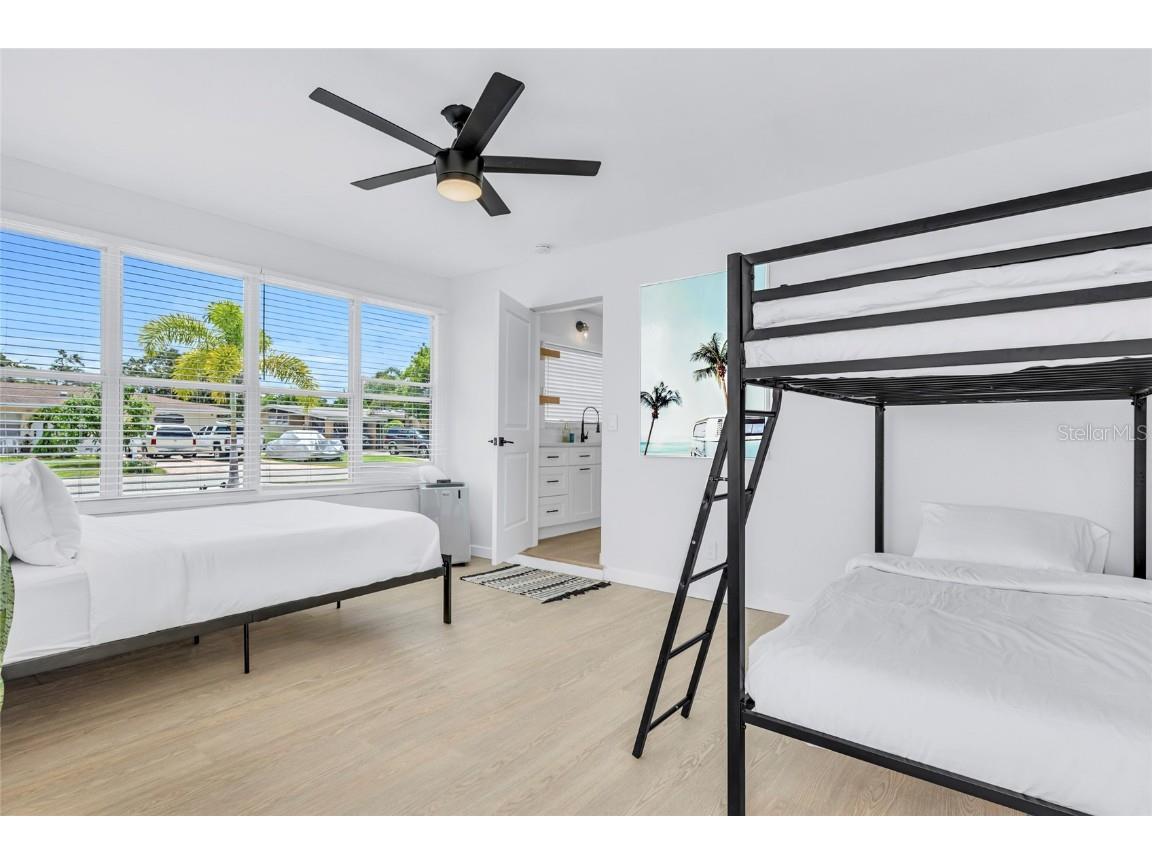 1921 Fern Avenue Sarasota FL 34235 A4648582 image25