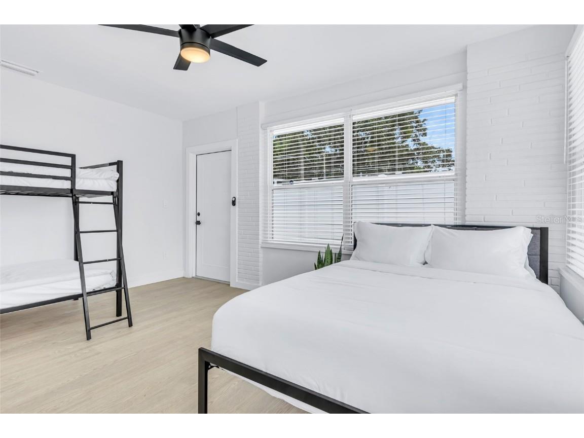 1921 Fern Avenue Sarasota FL 34235 A4648582 image28