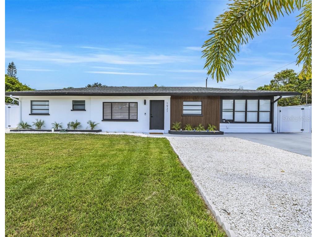 1921 Fern Avenue Sarasota FL 34235 A4648582 image3