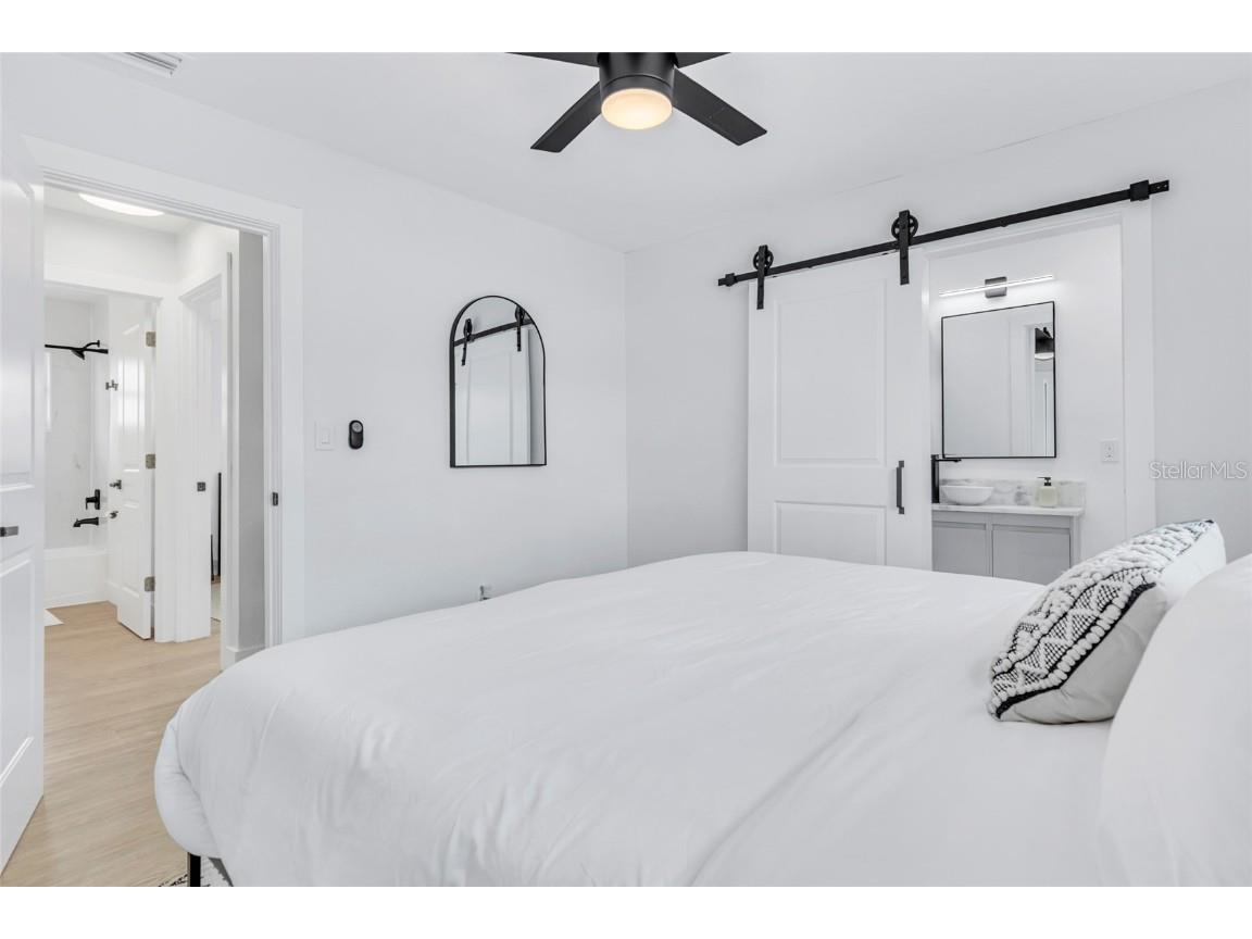 1921 Fern Avenue Sarasota FL 34235 A4648582 image34