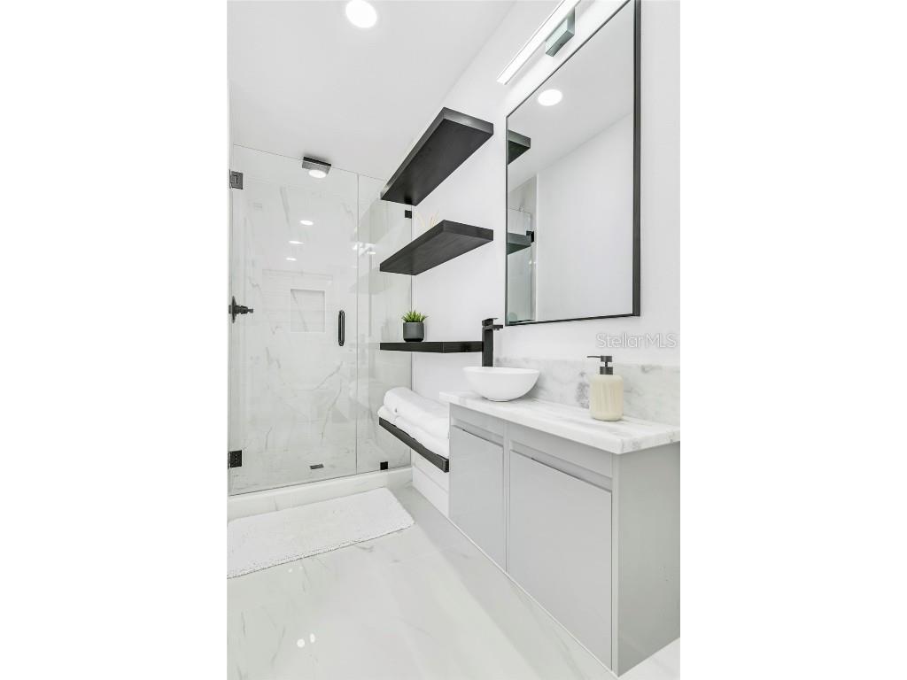 1921 Fern Avenue Sarasota FL 34235 A4648582 image35