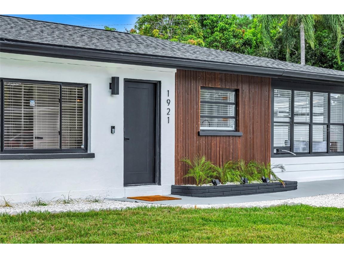 1921 Fern Avenue Sarasota FL 34235 A4648582 image4