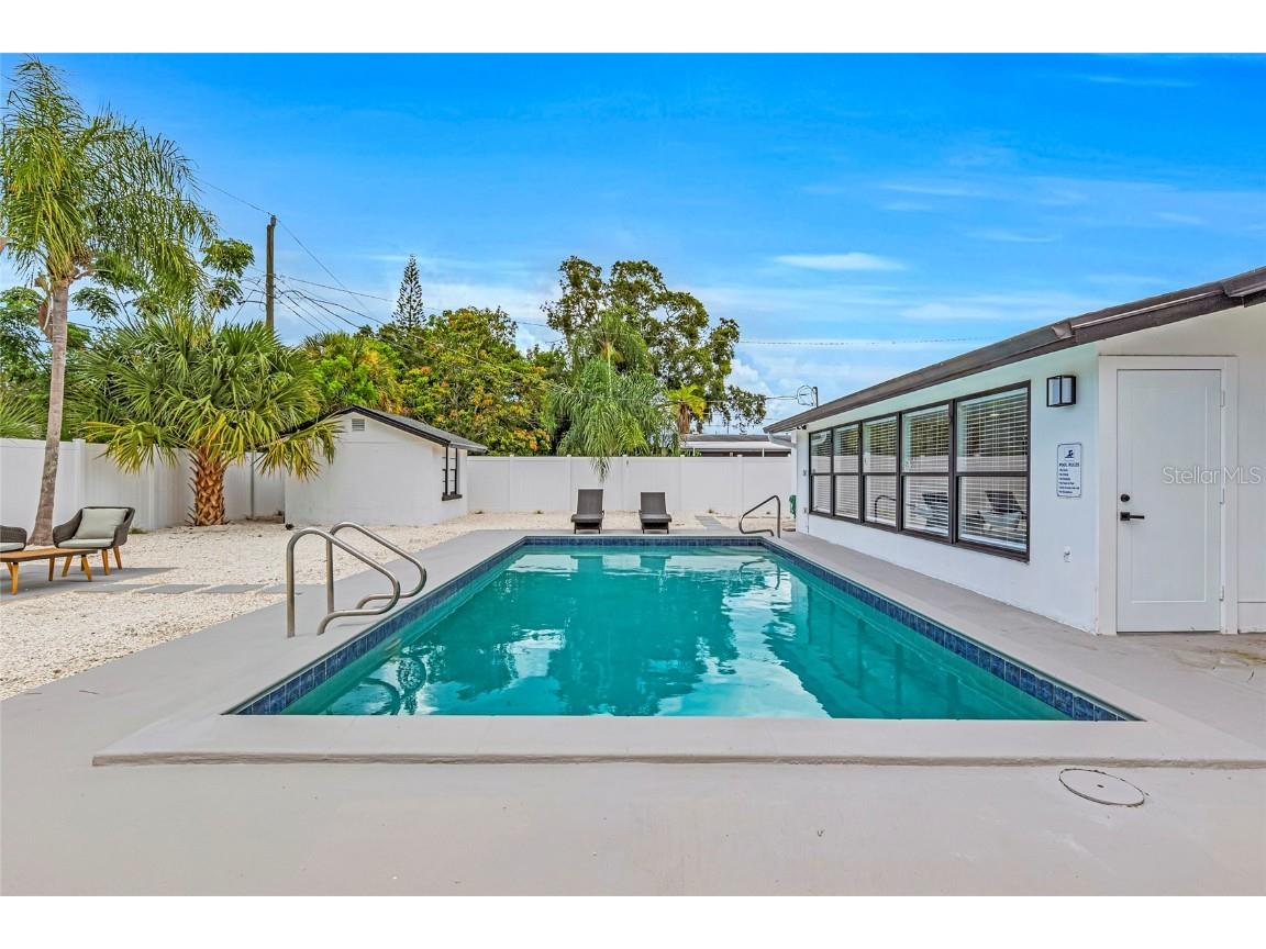 1921 Fern Avenue Sarasota FL 34235 A4648582 image40