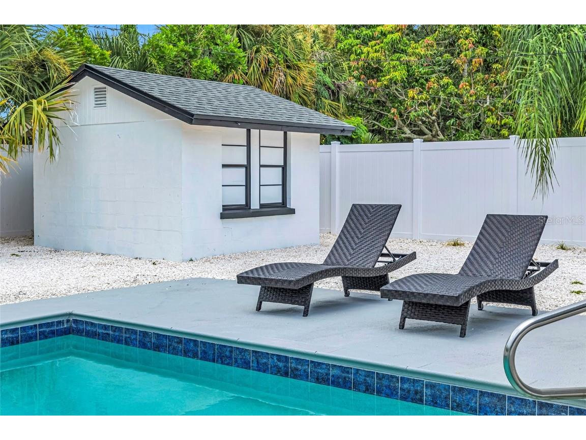 1921 Fern Avenue Sarasota FL 34235 A4648582 image42