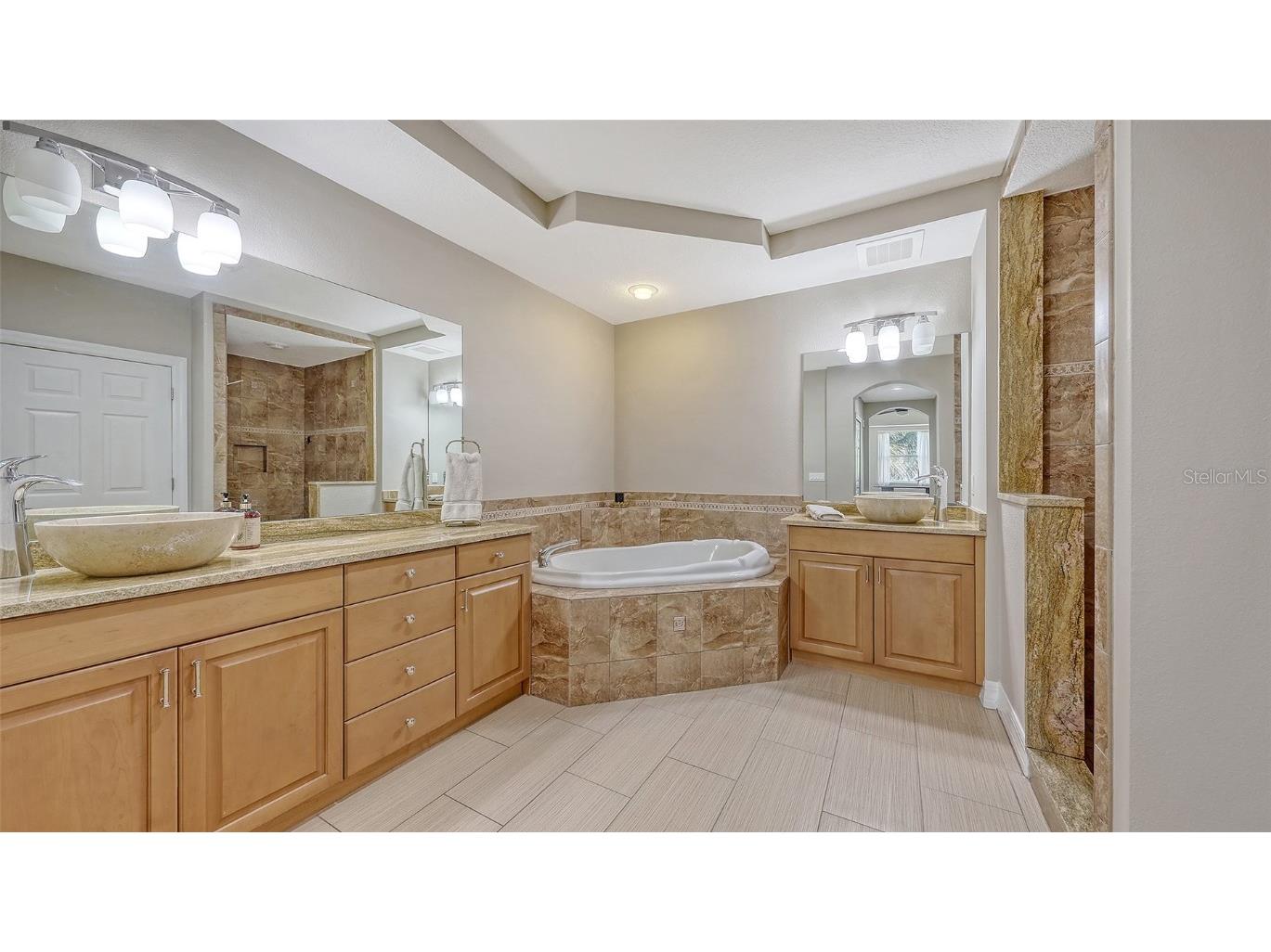 1921 Monte Carlo Drive #302 Sarasota FL 34231 - PHILLIPPI CREEK A4655742 image18