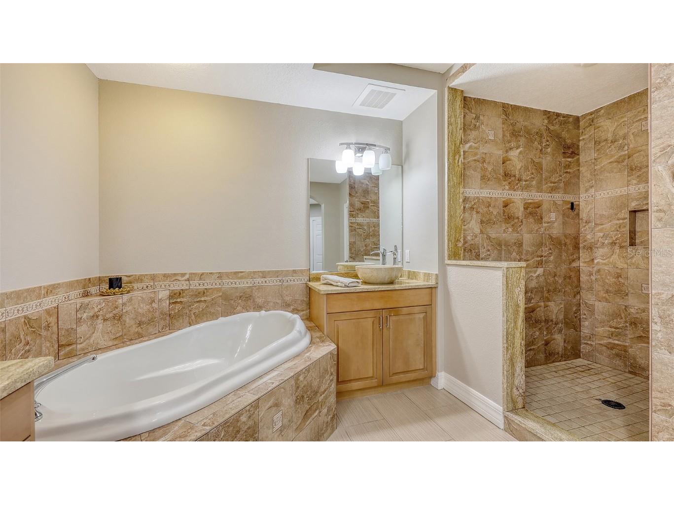 1921 Monte Carlo Drive #302 Sarasota FL 34231 - PHILLIPPI CREEK A4655742 image19