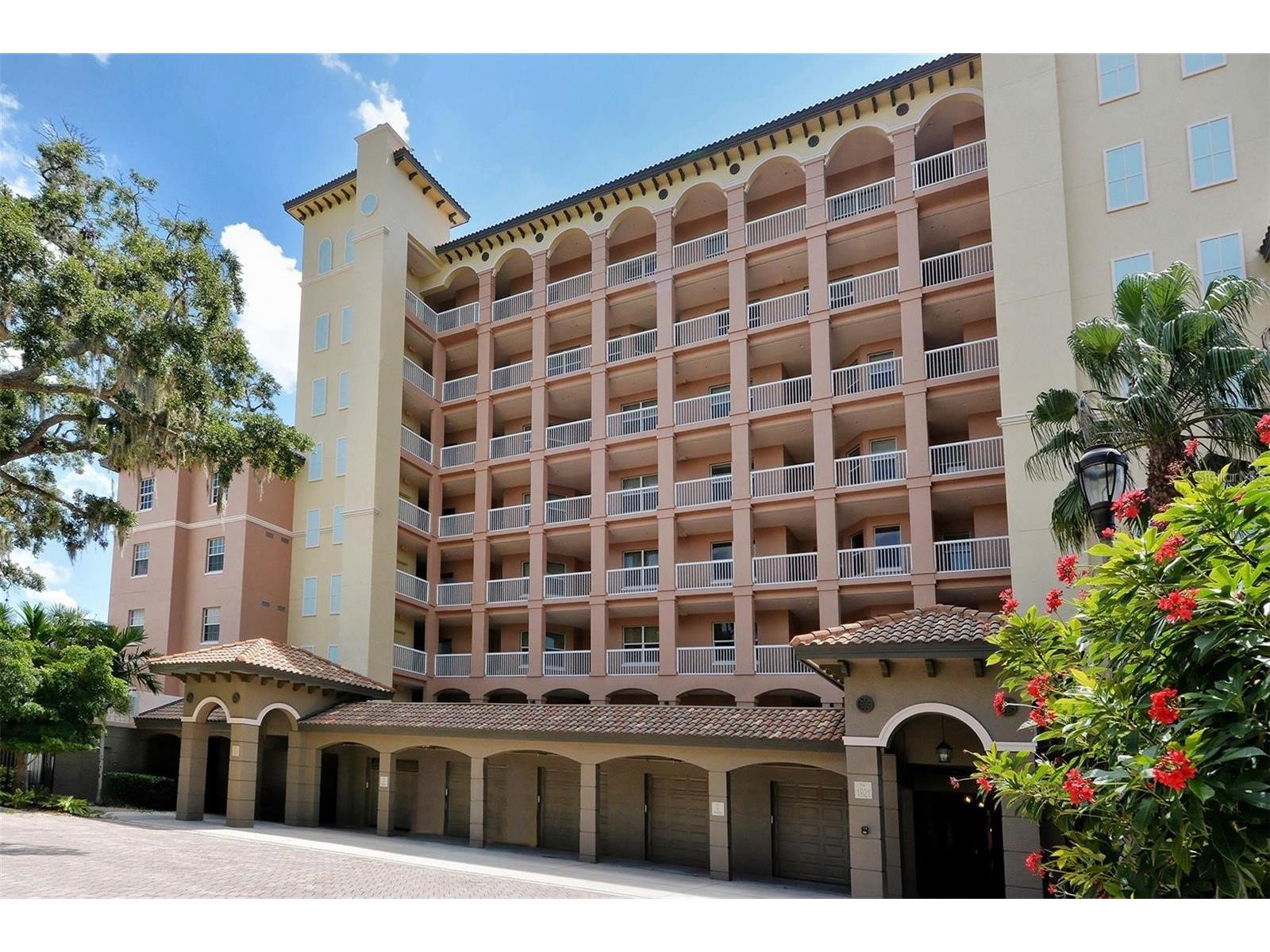 1921 Monte Carlo Drive #302 Sarasota FL 34231 - PHILLIPPI CREEK A4691020 image2