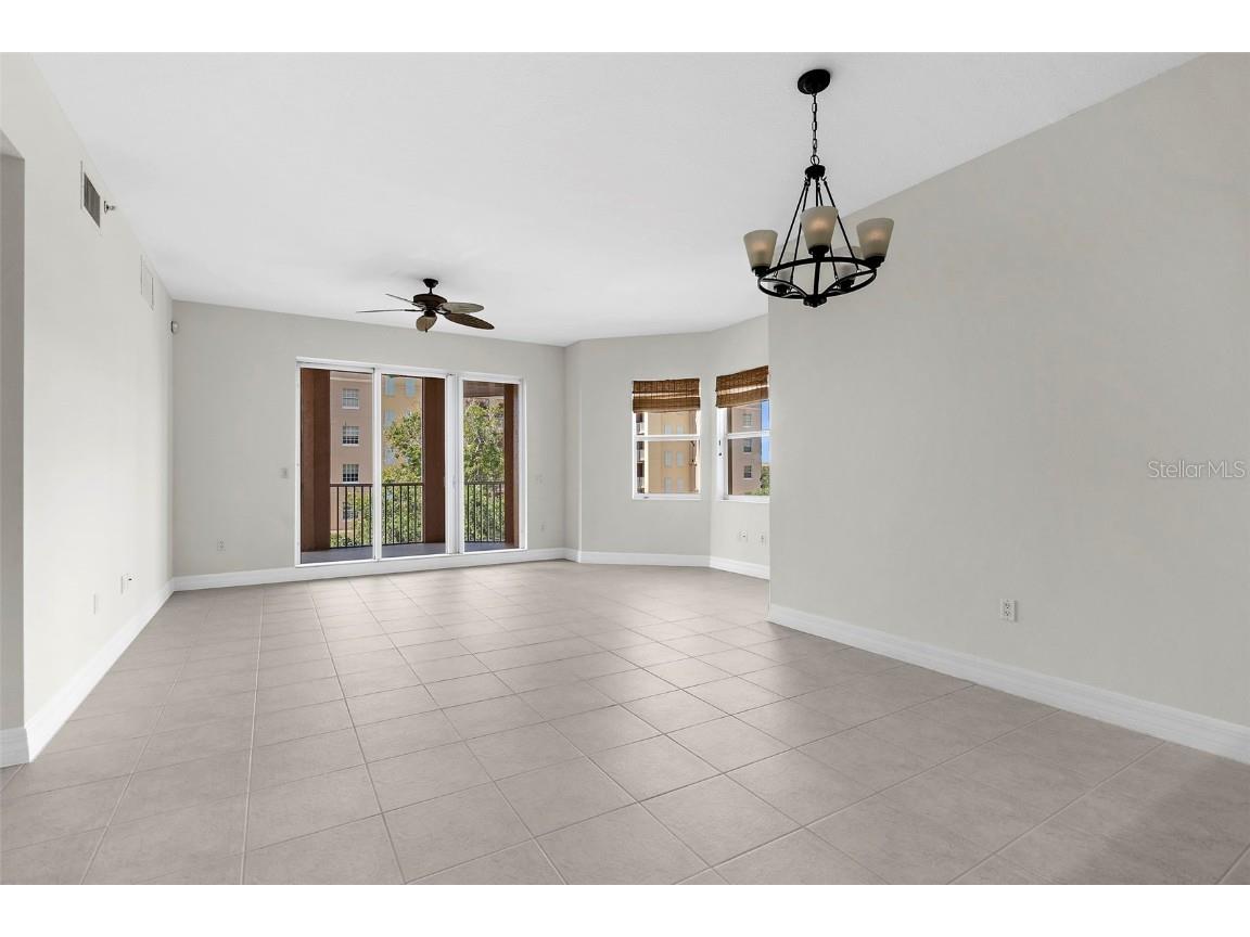 1921 Monte Carlo Drive #405 Sarasota FL 34231 A4658799 image11