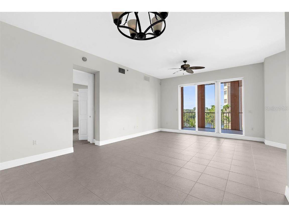 1921 Monte Carlo Drive #405 Sarasota FL 34231 A4658799 image13