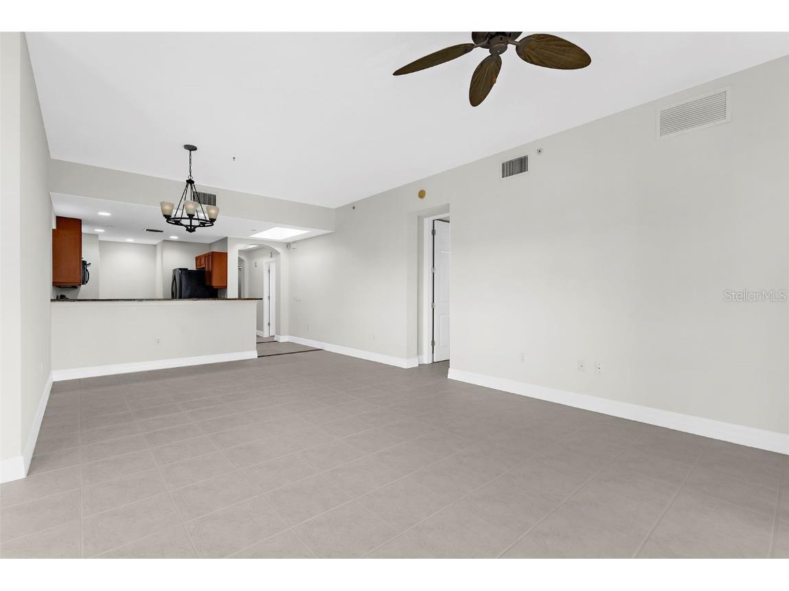 1921 Monte Carlo Drive #405 Sarasota FL 34231 A4658799 image15