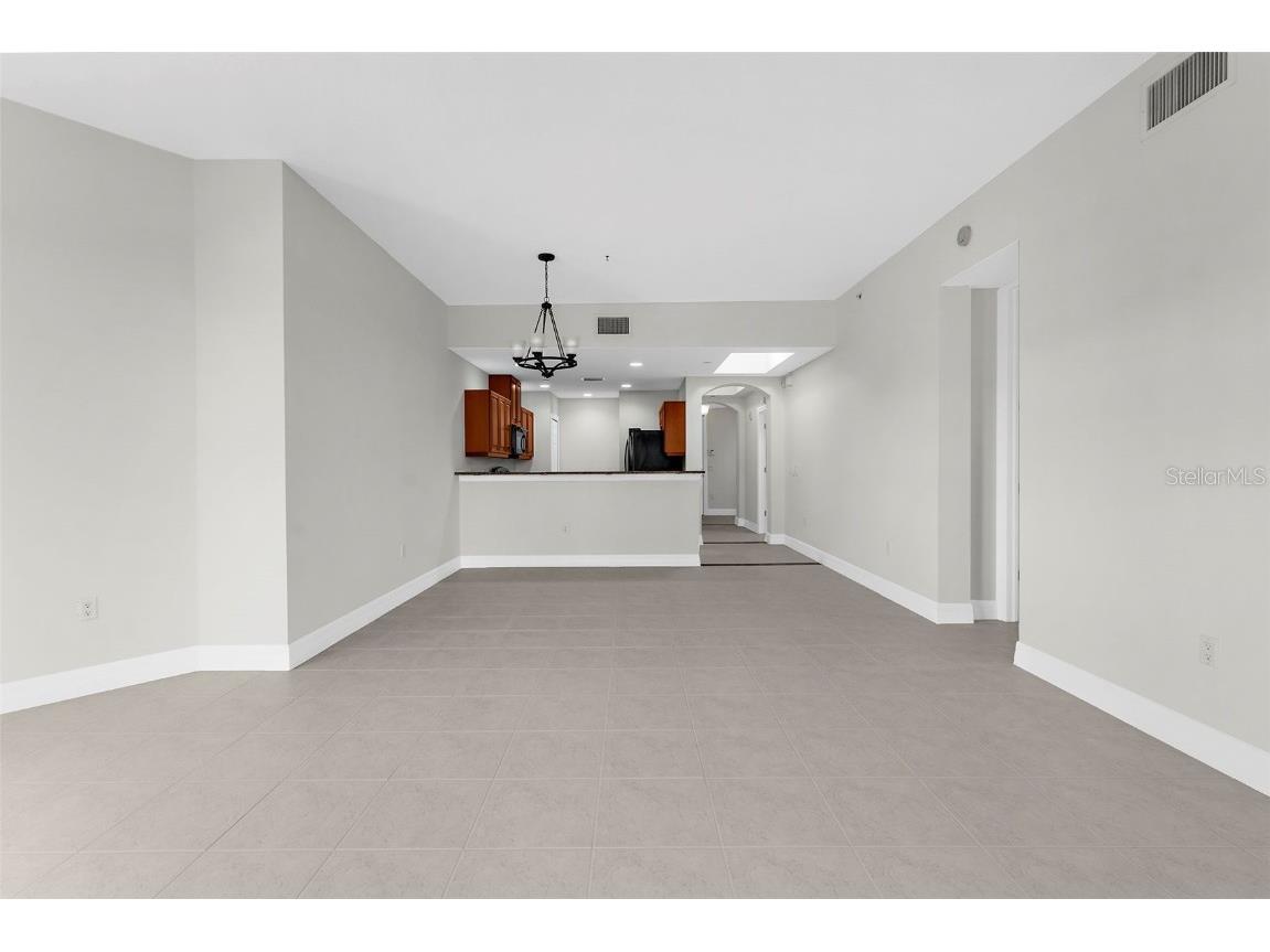 1921 Monte Carlo Drive #405 Sarasota FL 34231 A4658799 image16