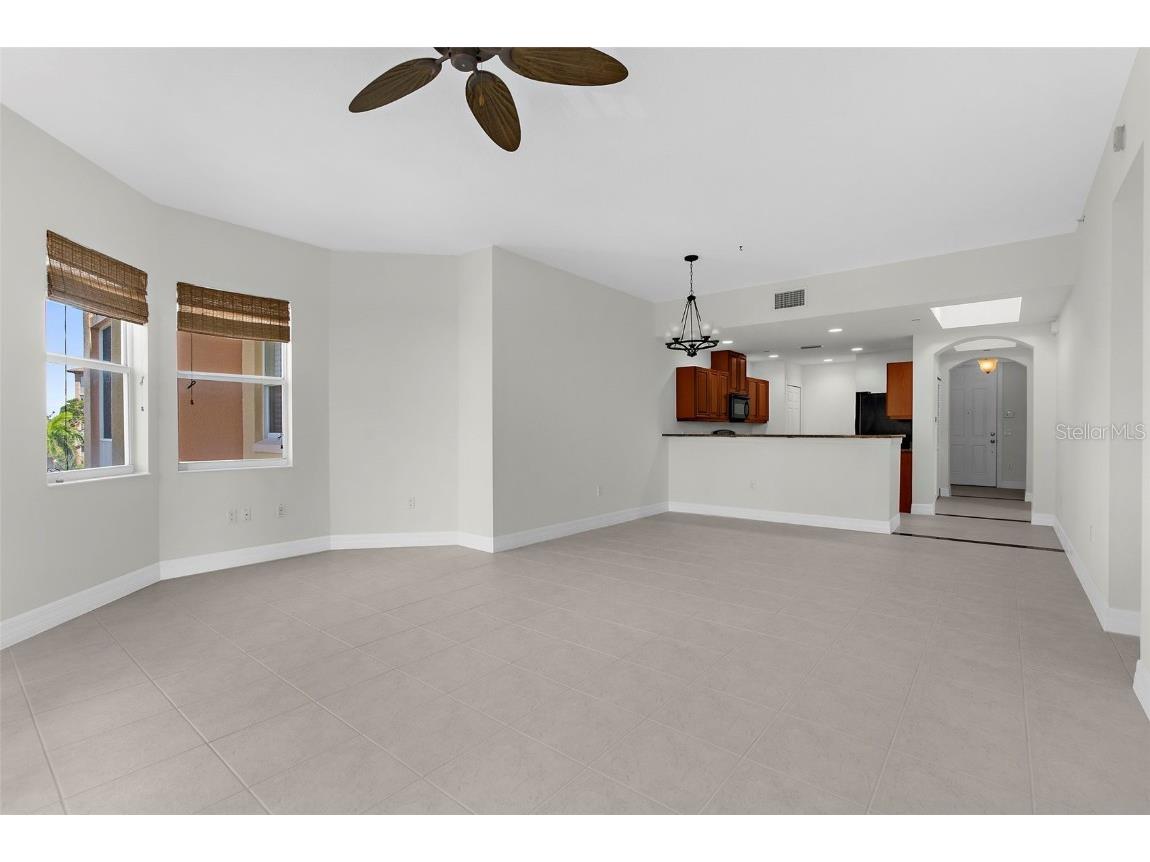 1921 Monte Carlo Drive #405 Sarasota FL 34231 A4658799 image17