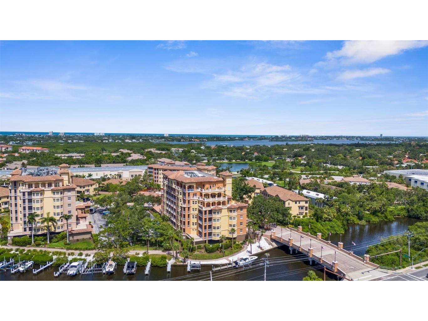 1921 Monte Carlo Drive #405 Sarasota FL 34231 A4658799 image2