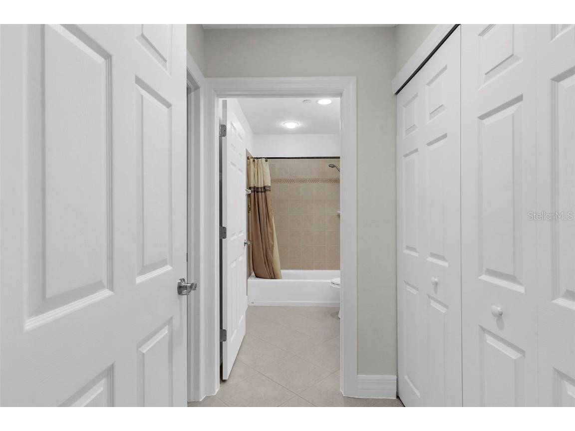 1921 Monte Carlo Drive #405 Sarasota FL 34231 A4658799 image29