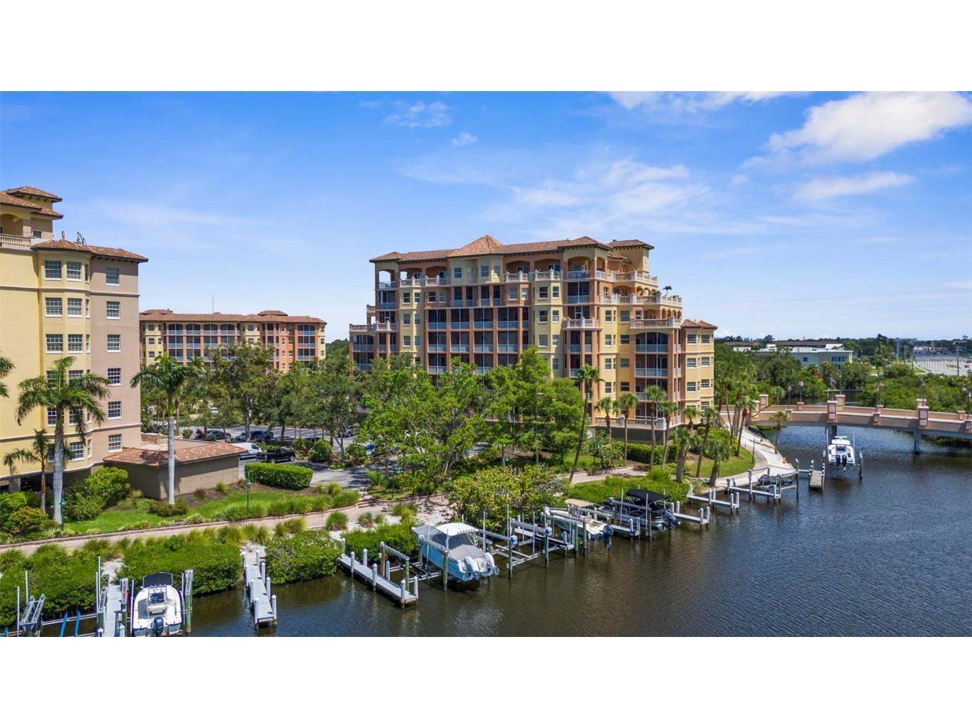 1921 Monte Carlo Drive #405 Sarasota FL 34231 A4658799 image4