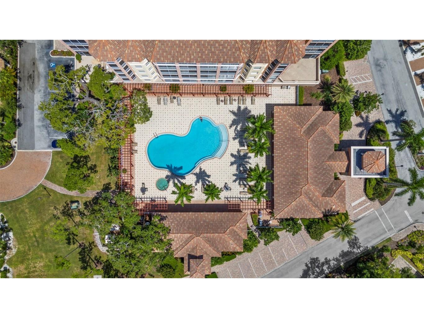 1921 Monte Carlo Drive #405 Sarasota FL 34231 A4658799 image7