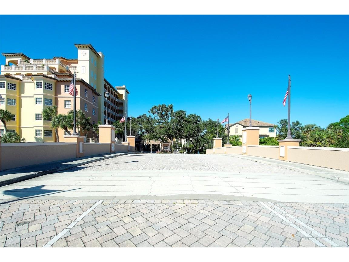 1921 Monte Carlo Drive #603 Sarasota FL 34231 - PHILLIPPI CREEK A4676140 image1