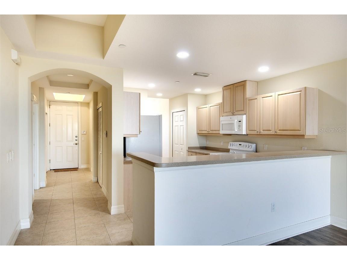 1921 Monte Carlo Drive #603 Sarasota FL 34231 - PHILLIPPI CREEK A4676140 image2