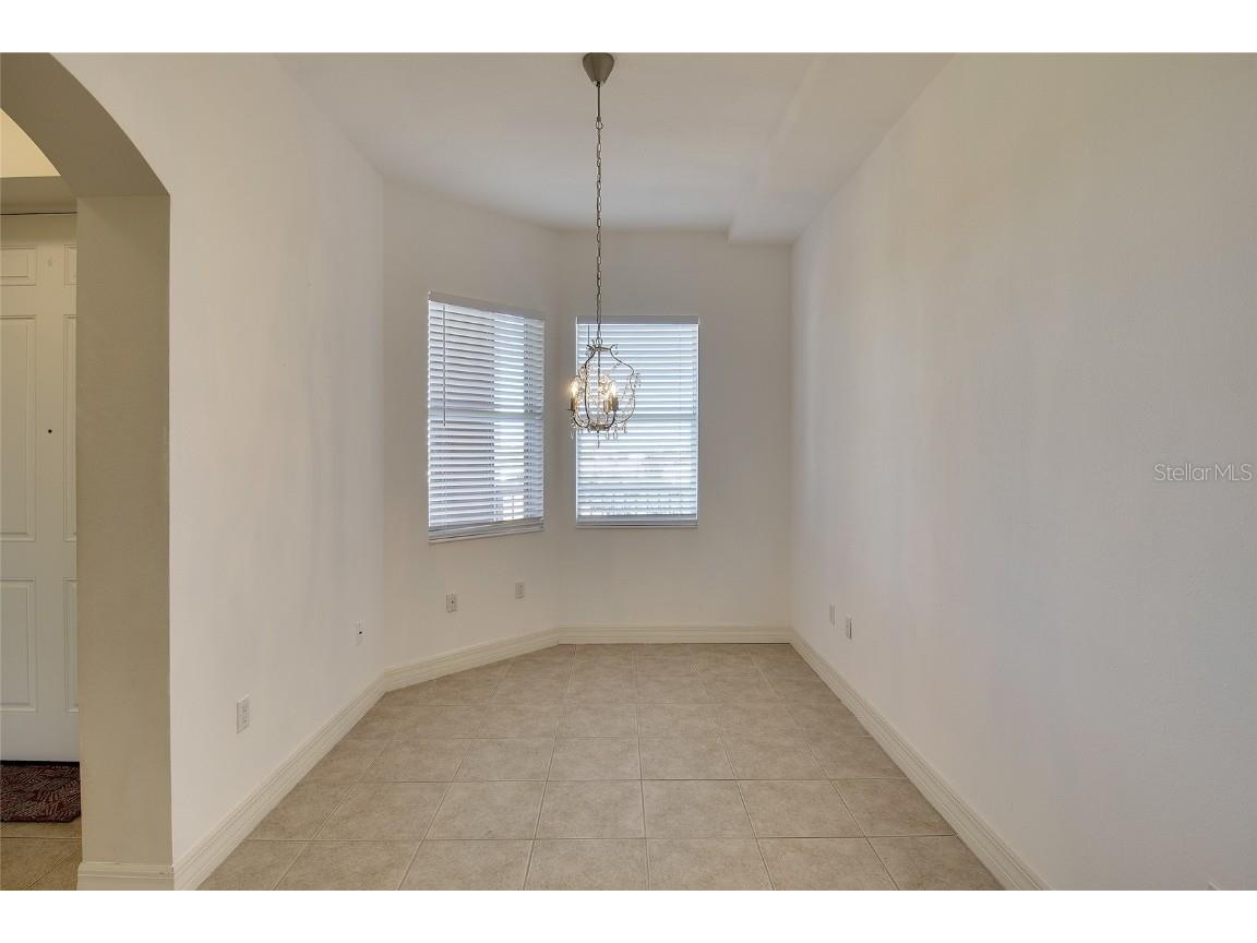 1921 Monte Carlo Drive #603 Sarasota FL 34231 - PHILLIPPI CREEK A4676140 image3