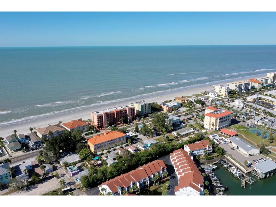 192151921719219 Whispering Pines Drive Indian Shores FL 33785 U8225080 image12