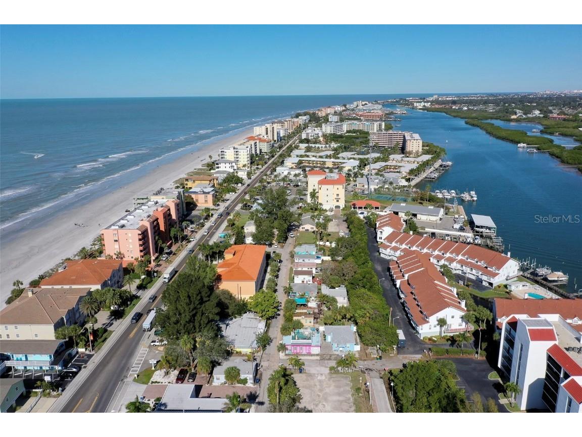 192151921719219 Whispering Pines Drive Indian Shores FL 33785 U8225080 image4