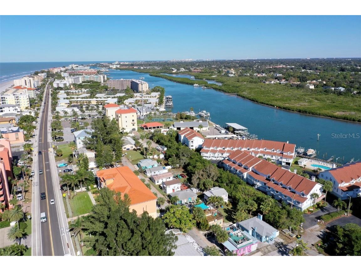 192151921719219 Whispering Pines Drive Indian Shores FL 33785 U8225080 image8