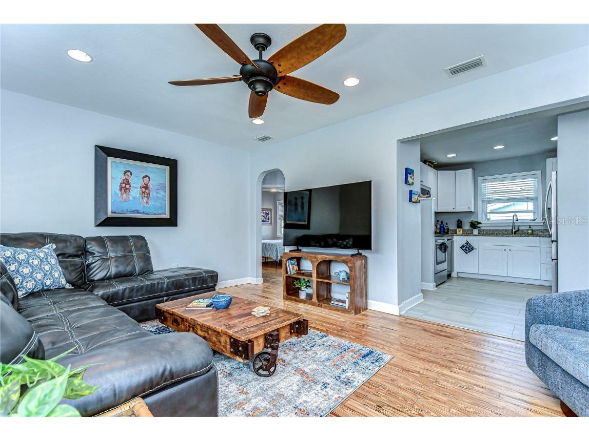 1922 55th Street S Gulfport FL 33707 TB8360327 image7