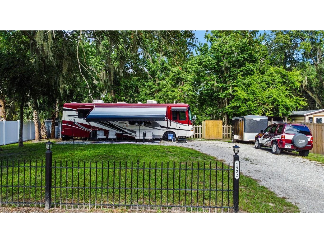 1922 Boat Club Road Oviedo FL 32765 - LAKE JESUP O6217431 image1