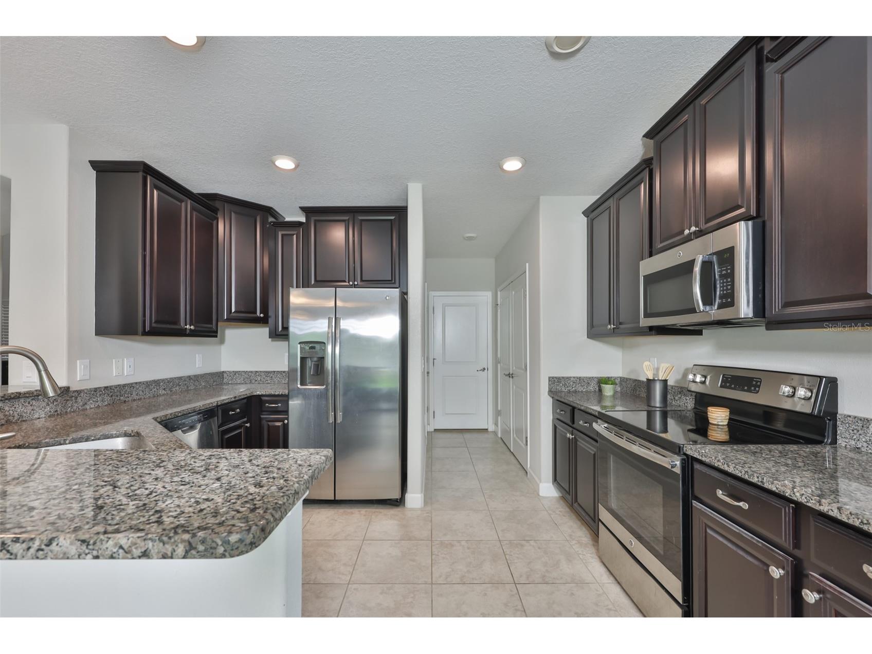 1922 Citrus Lake Court Ruskin FL 33570 TB8511016 image2