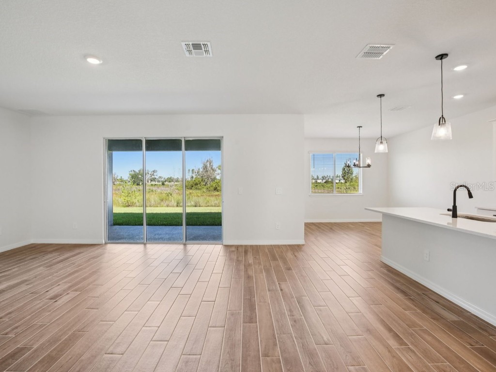 1922 Coolridge Place Zephyrhills FL 33541 O6342332 image9