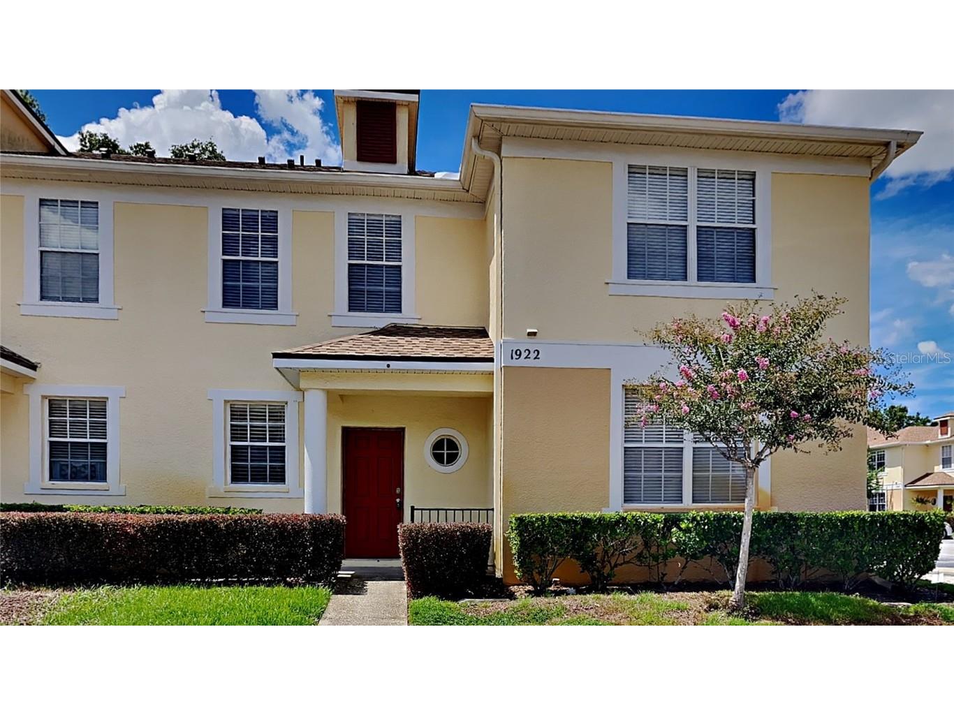 1922 Fiesta Ridge Court Tampa FL 33604 TB8300383 image1