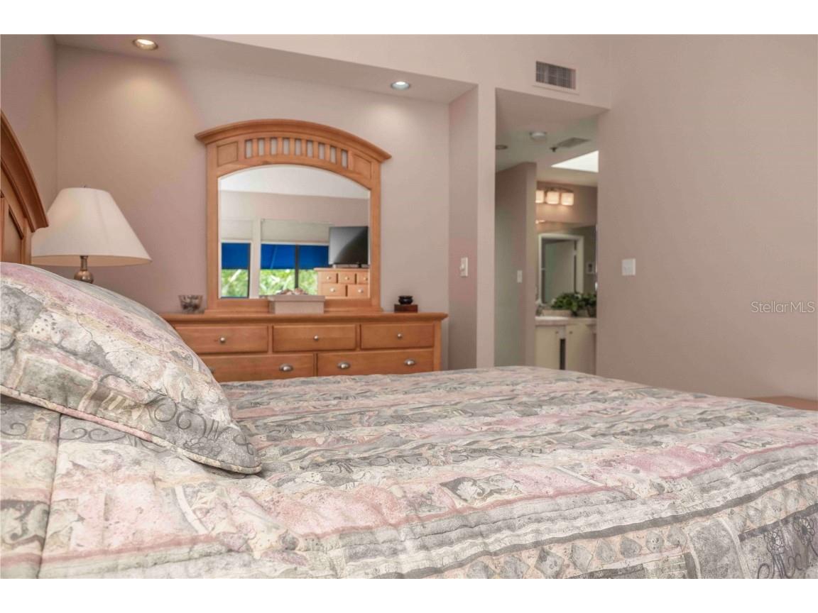 1922 Harbourside Drive #1102 Longboat Key FL 34228 A4658263 image14