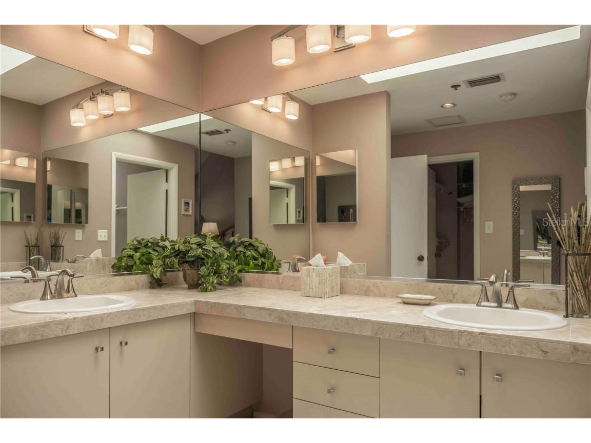 1922 Harbourside Drive #1102 Longboat Key FL 34228 A4658263 image15