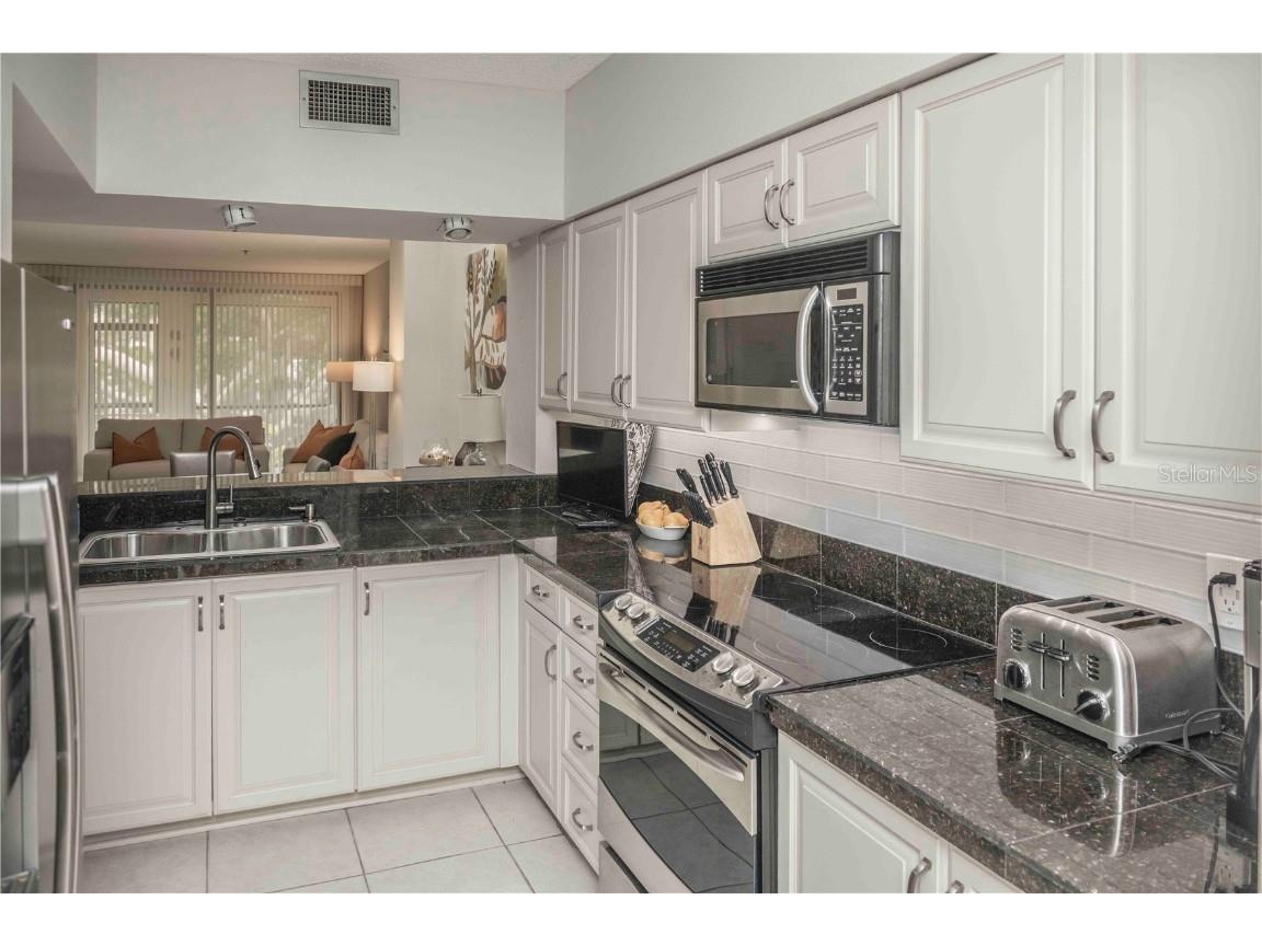 1922 Harbourside Drive #1102 Longboat Key FL 34228 A4658263 image3