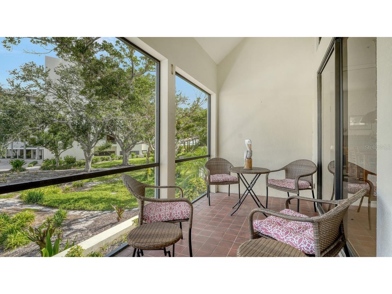 1922 Harbourside Drive #1104 Longboat Key FL 34228 - SARASOTA BAY & GULF OF MEXICO A4666101 image10