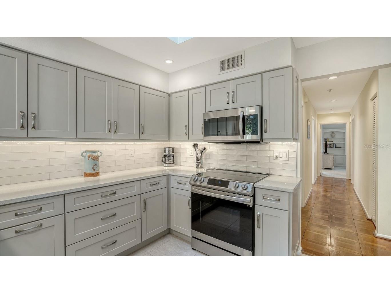 1922 Harbourside Drive #1104 Longboat Key FL 34228 - SARASOTA BAY & GULF OF MEXICO A4666101 image20