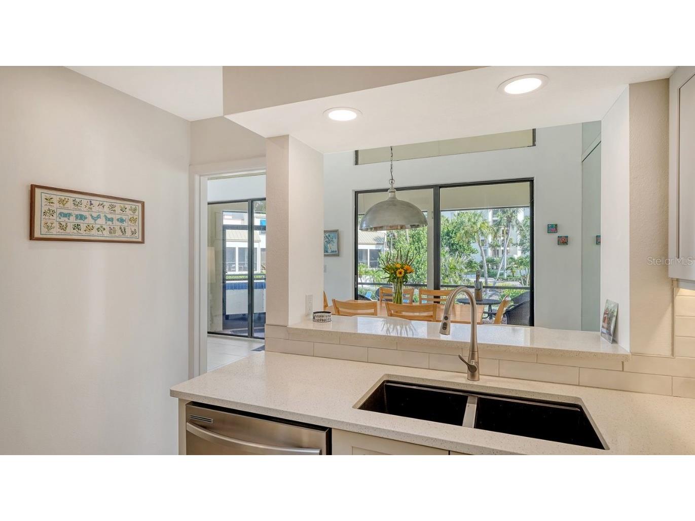 1922 Harbourside Drive #1104 Longboat Key FL 34228 - SARASOTA BAY & GULF OF MEXICO A4666101 image22