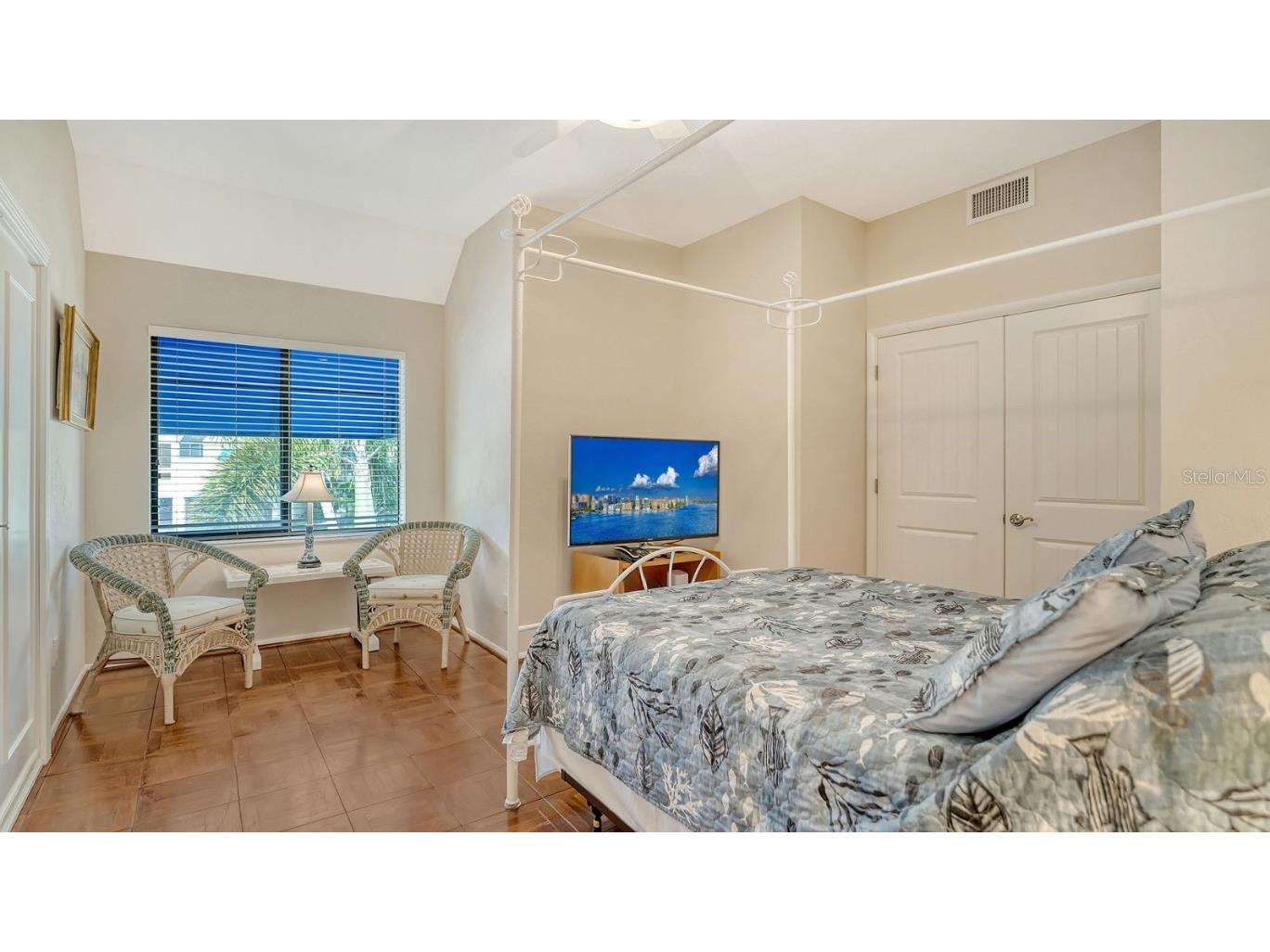 1922 Harbourside Drive #1104 Longboat Key FL 34228 - SARASOTA BAY & GULF OF MEXICO A4666101 image29