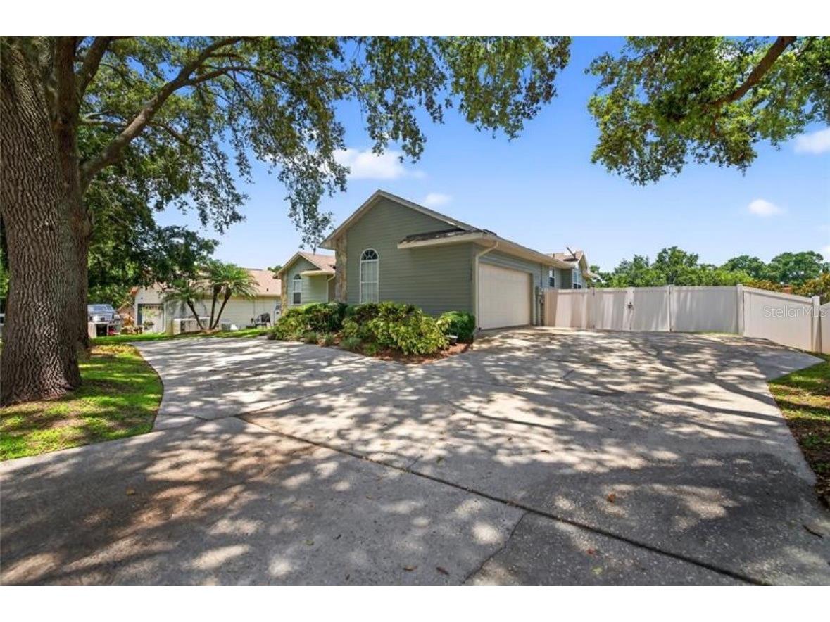 1922 Matthew Court Lakeland FL 33813 L4958638 image2