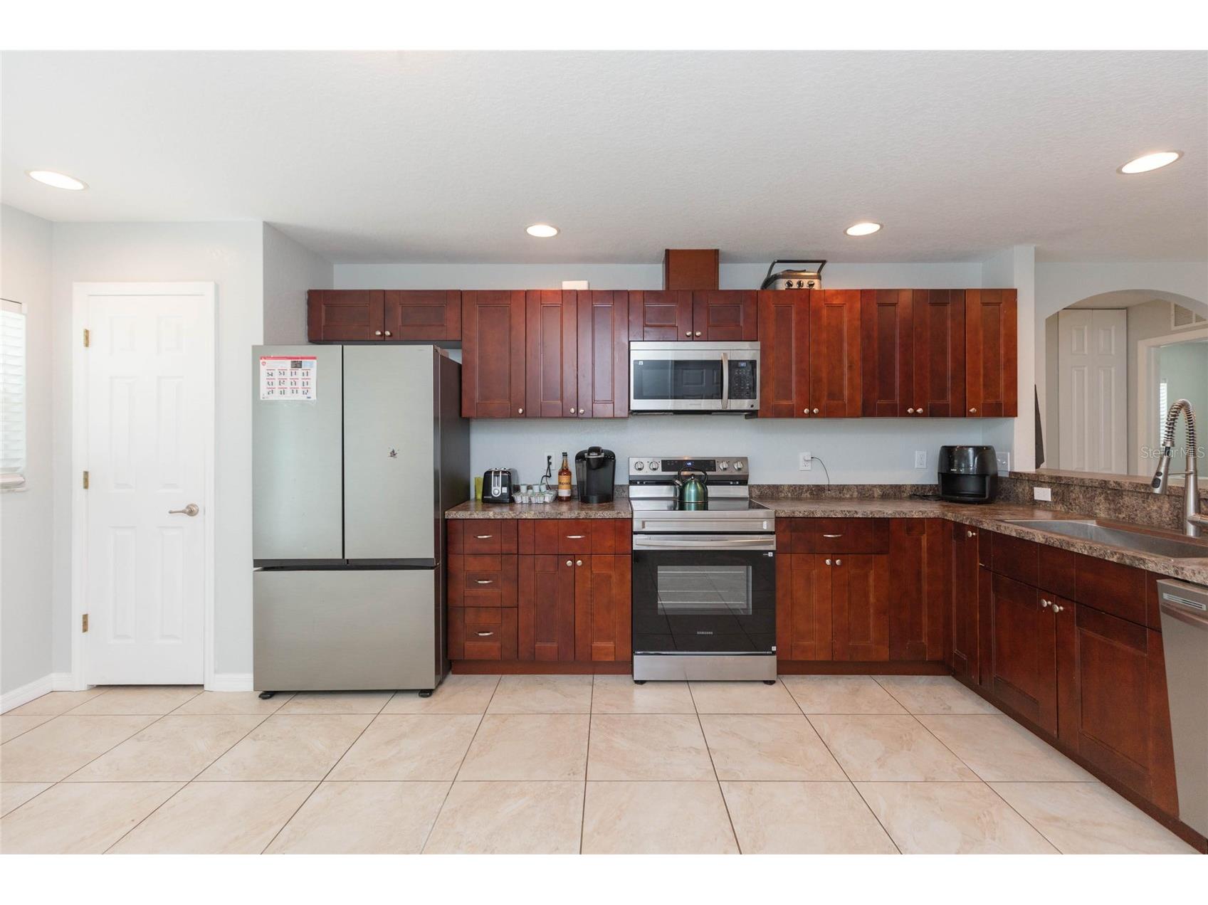 1922 Melrose Avenue S Saint Petersburg FL 33715 TB8528091 image10