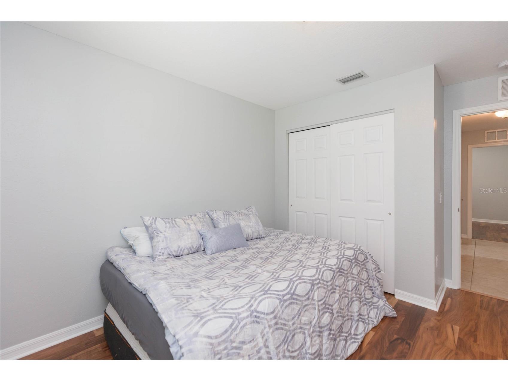 1922 Melrose Avenue S Saint Petersburg FL 33715 TB8528091 image23