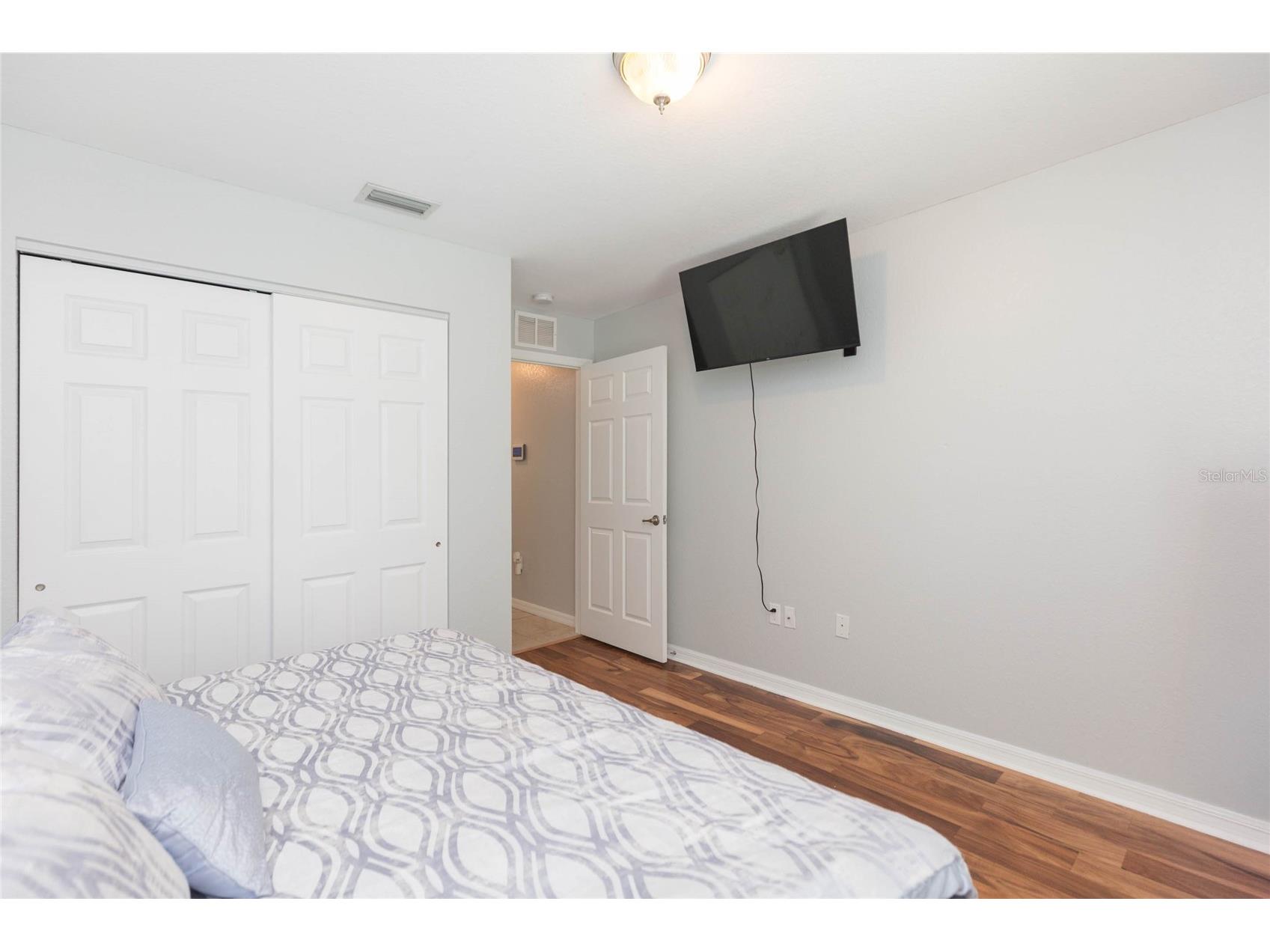 1922 Melrose Avenue S Saint Petersburg FL 33715 TB8528091 image24