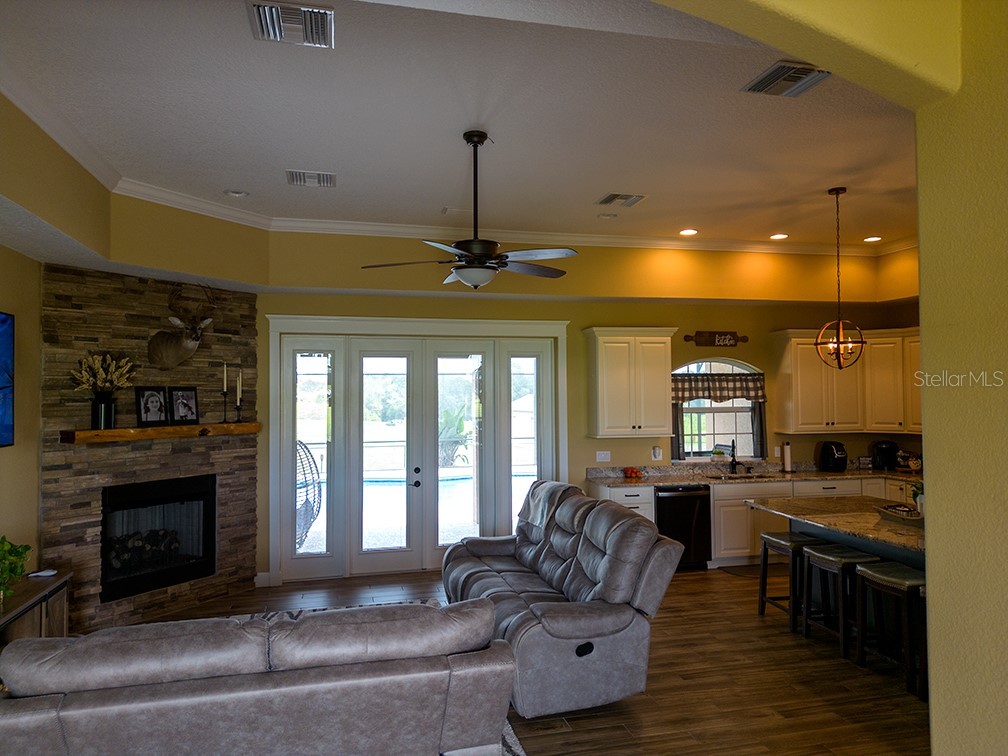 19221 Baker Road Umatilla FL 32784 - LAKE MINNEOLA G5114788 image3