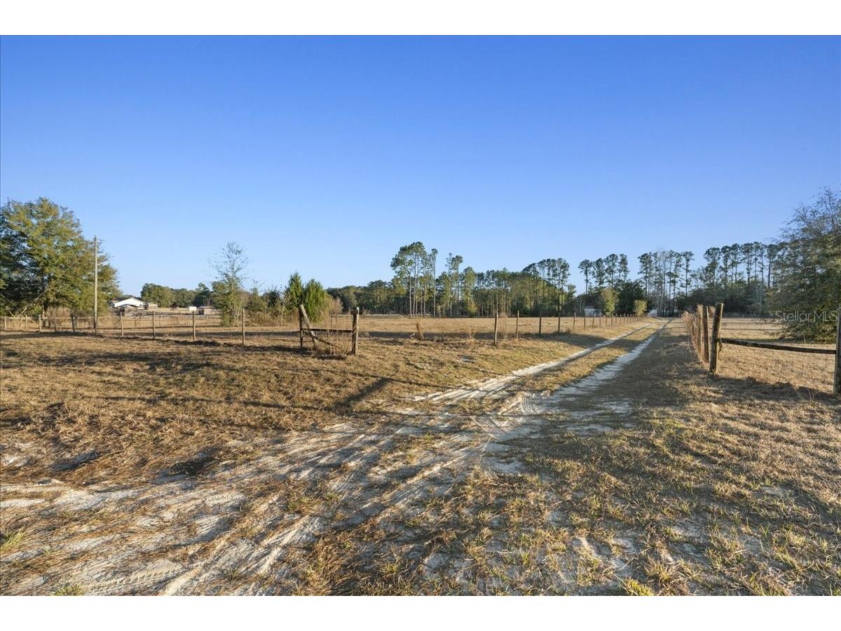 19227 SW 187th Avenue Archer FL 32618 GC537003 image3