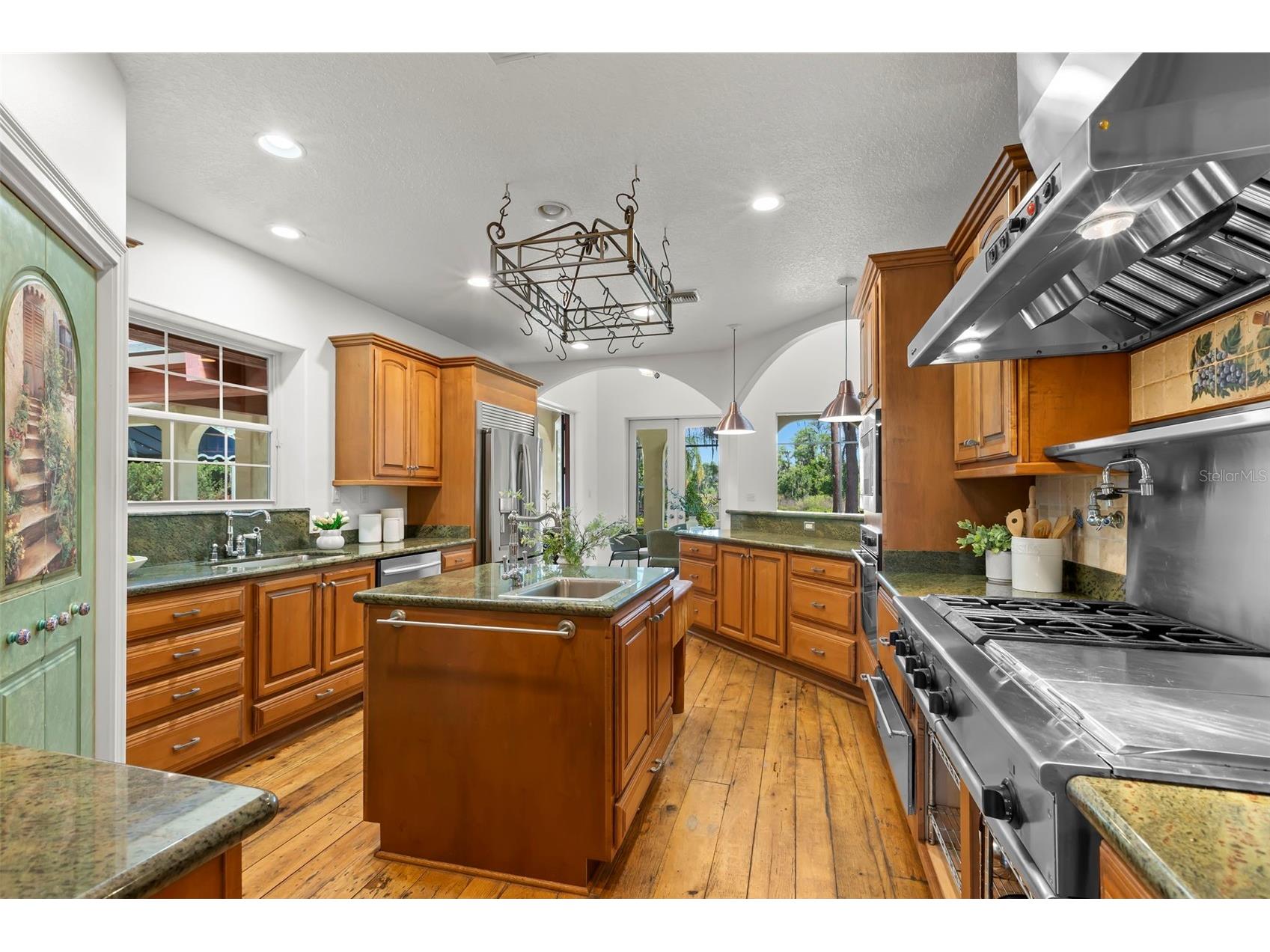 19229 Blount Road Lutz FL 33558 - LAKE HARVEY & LAKE JOY TB8500208 image26