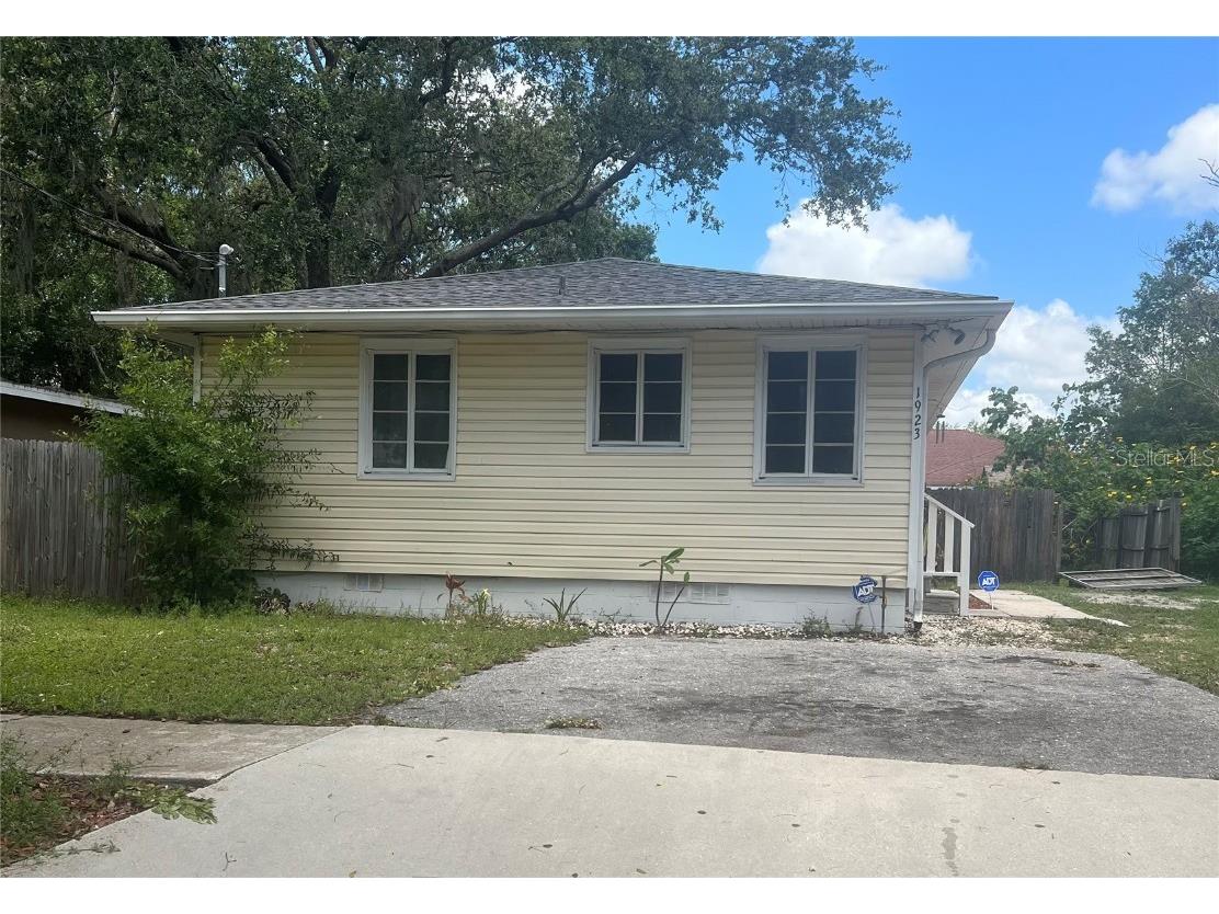 1923 32nd Street Sarasota FL 34234 A4569108 image1