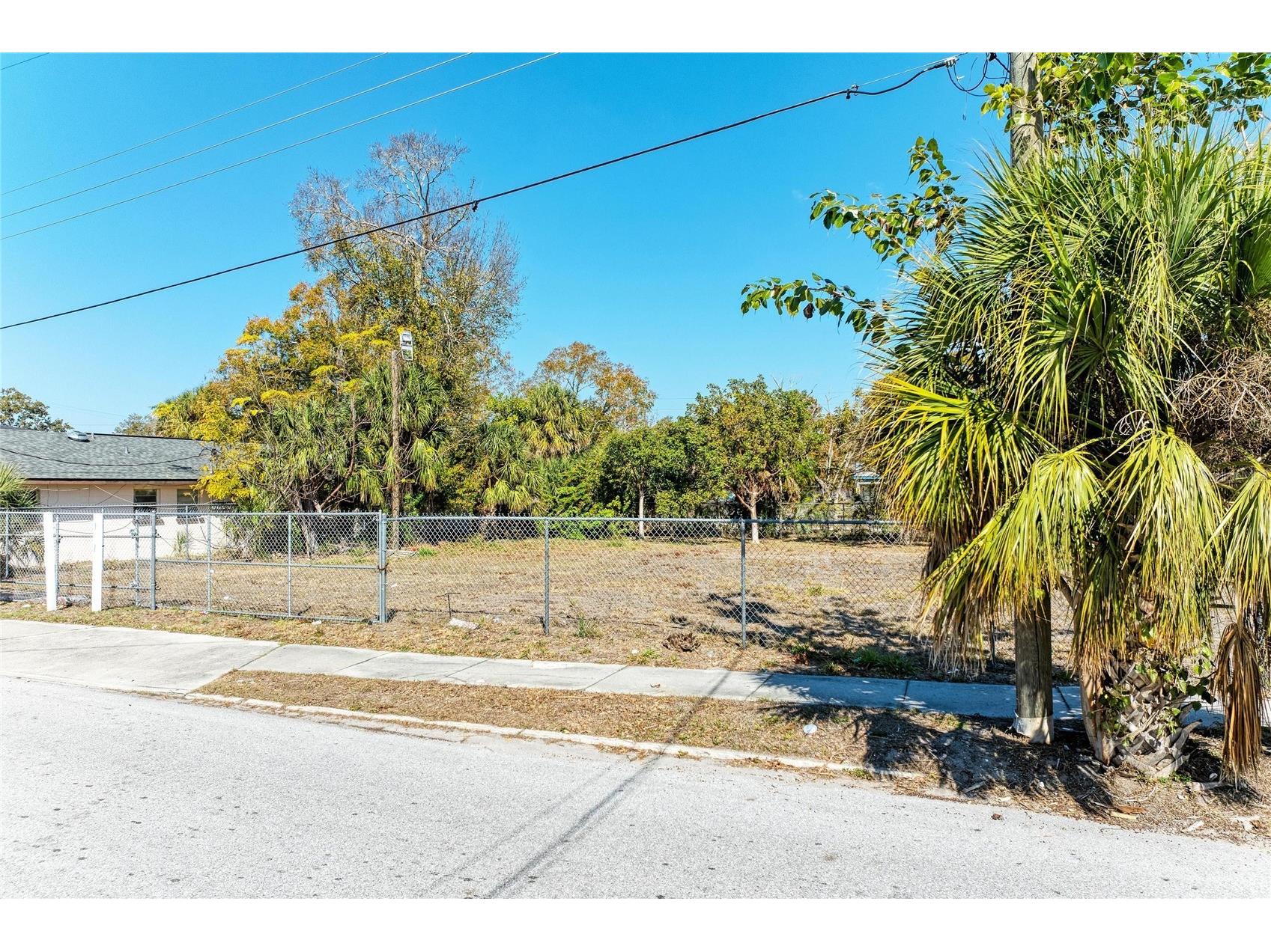 1923 5th Street Sarasota FL 34236 A4682868 image14